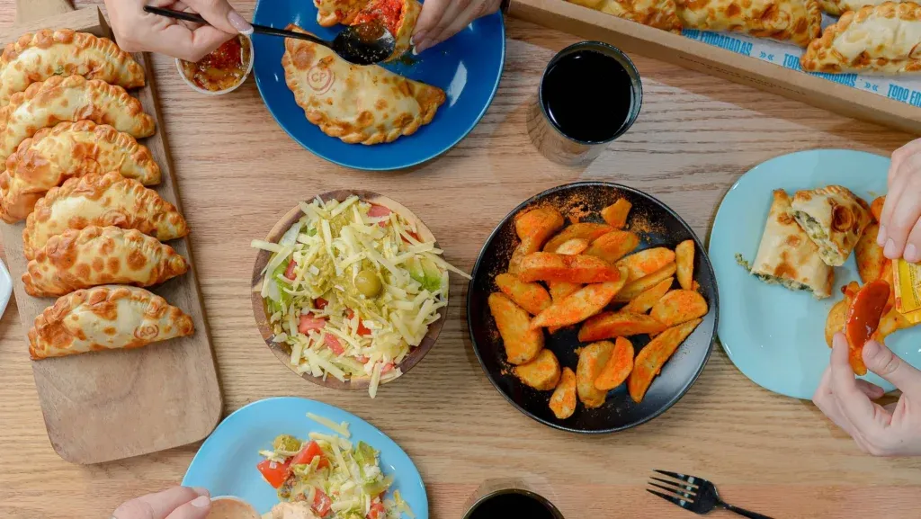 Todo Empanadas Ensaladas Menu